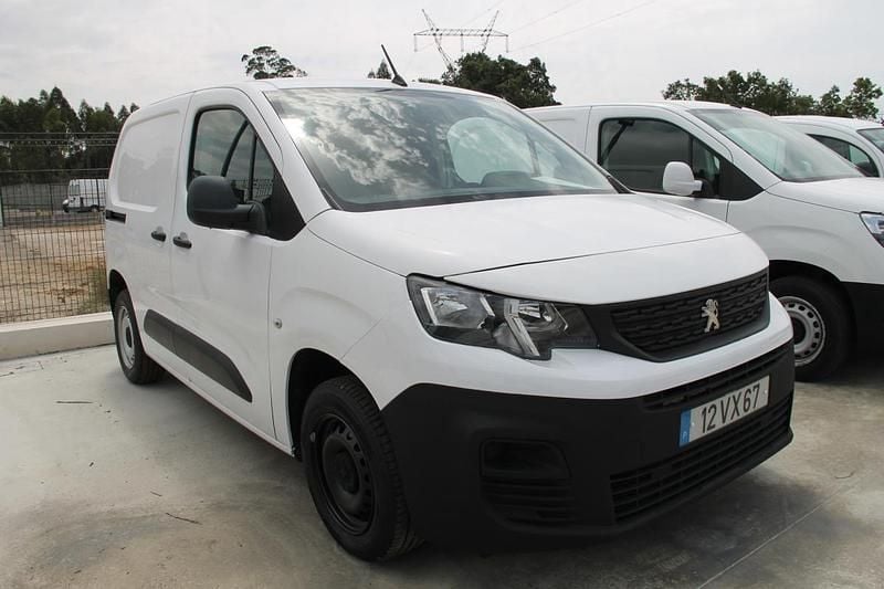 Branco Usado 2019 Peugeot Partner Monovolume | € 12.500 (Bom preço) - Imagem 1/1