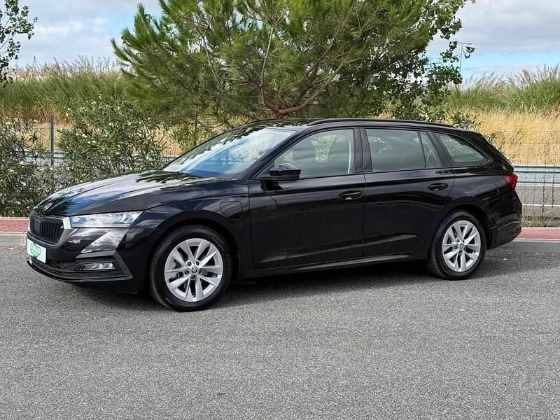 Preto Usado 2023 Skoda Octavia Carrinha | € 24.980 (Super Preço) - Imagem 1/4