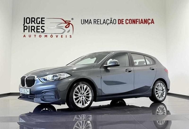 Cinzento Usado 2020 BMW 116 Citadino | € 21.990 (Bom preço) - Imagem 1/4