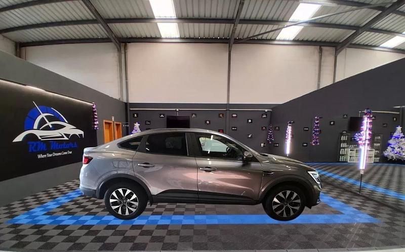 Usado Renault Arkana 140 HP (102 kW) 2023 Cinza SUV