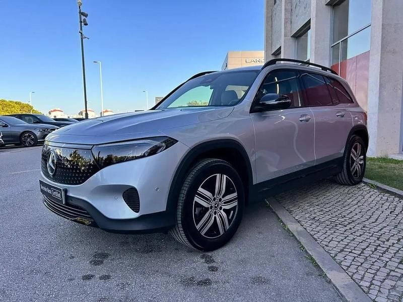 Cinzento hightech Novo 2025 Mercedes EQB250+ Advanced Plus SUV | € 54.490 - Imagem 1/4