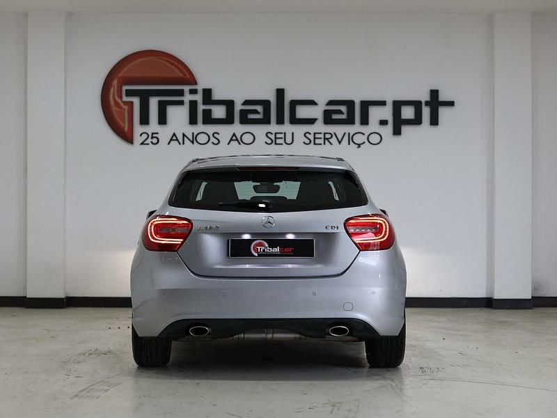 Usado Mercedes A180 Urban 109 HP (80 kW) 2015 Cinza
