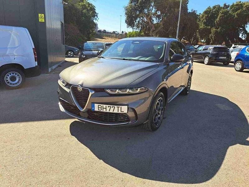 Cinzento Usado 2024 Alfa Romeo Tonale Ti SUV | € 40.990 (Preço justo) - Imagem 1/4