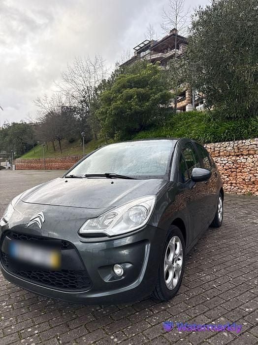 Usado Citroën C3 70 HP (51 kW) 2011 Sedan