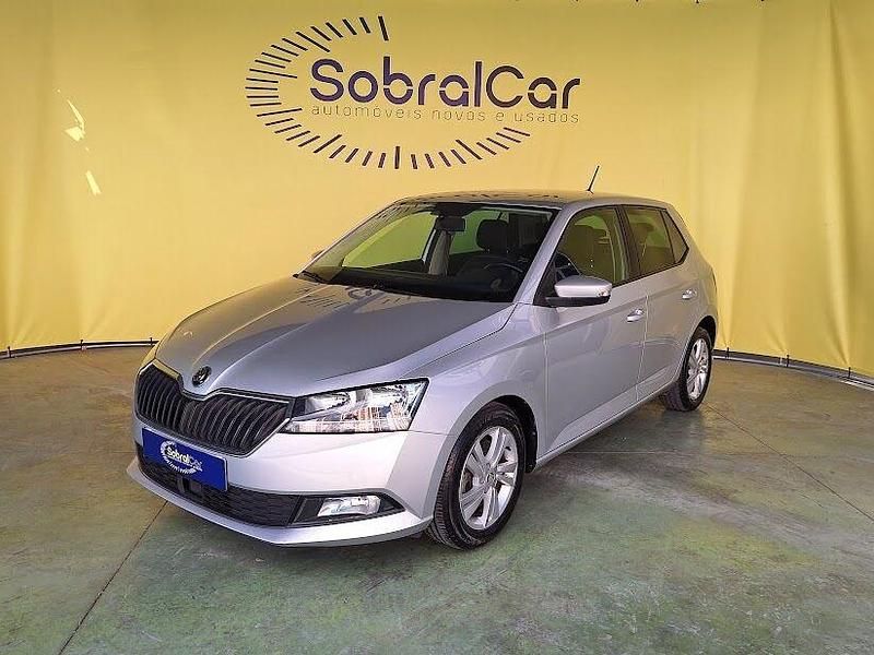 Cinza Usado 2021 Skoda Fabia Ambition | € 16.000 (Preço justo) - Imagem 1/4