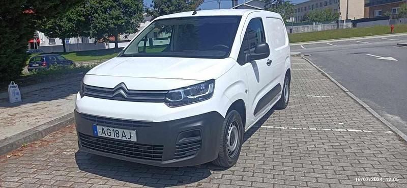 Branco Usado 2021 Citroën Berlingo Monovolume | € 9.500 - Imagem 1/4