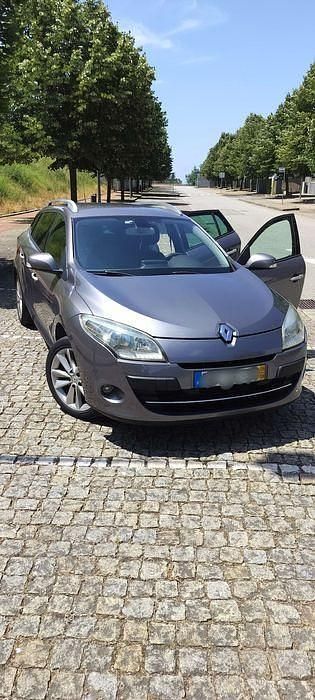 Usado 2009 Renault Mégane III Dynamique Sedan | € 5.250 (Preço elevado) - Imagem 1/4