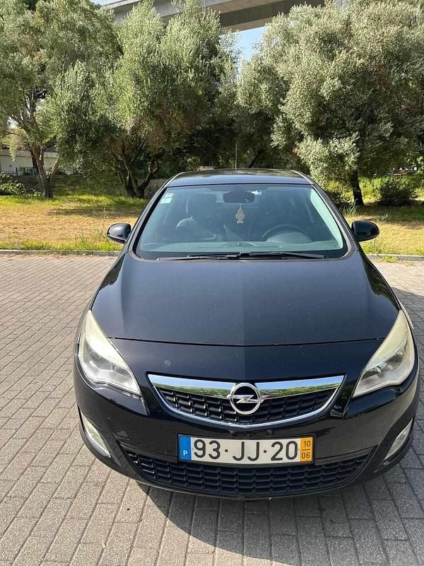 Preto Usado 2010 Opel Astra Citadino | € 5.500 (Super Preço) - Imagem 1/4