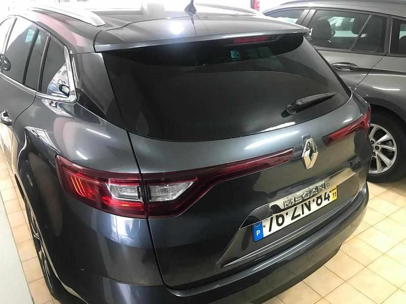 Usado Renault Mégane GrandTour 116 HP (85 kW) 2019 Cinzento Carrinha