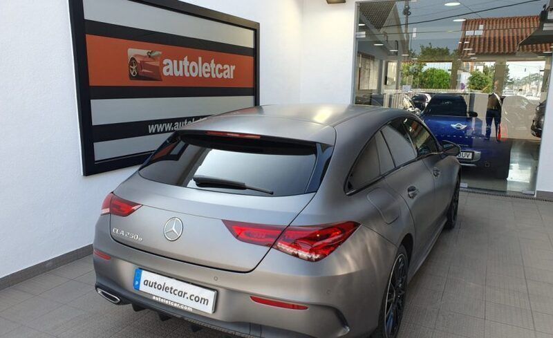 Usado Mercedes CLA250e Shooting Brake AMG 218 HP (160 kW) 2021 Preto Carrinha
