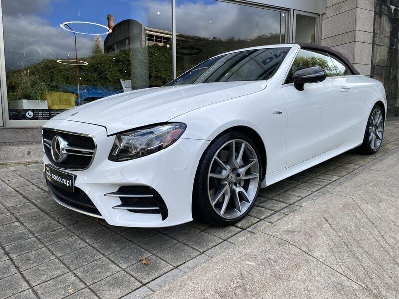 Usado Mercedes E53 AMG AMG 435 HP (319 kW) 2020 Branco camel Cabrios