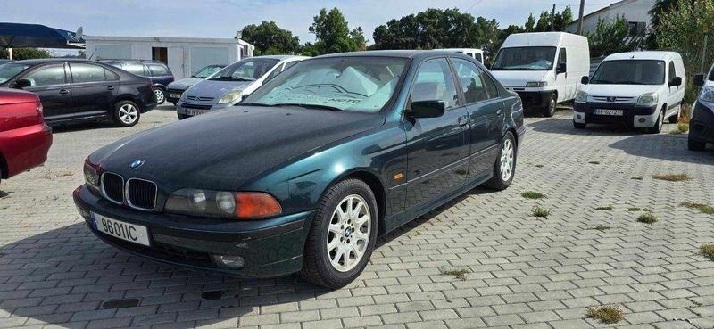 Verde Usado 1997 BMW 523 Carrinha | € 4.900 - Imagem 1/1