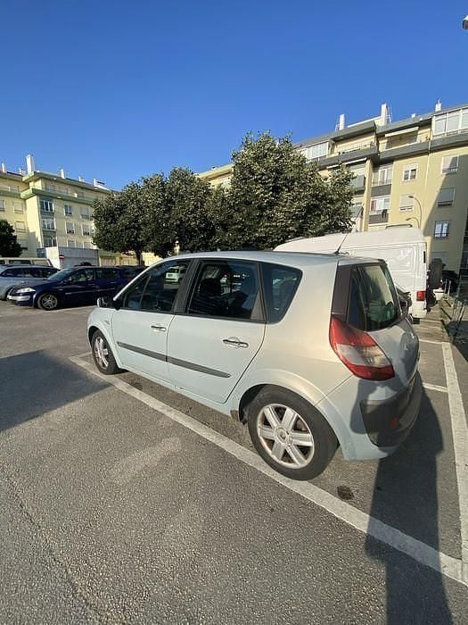 Usado 2004 Renault Scénic II Monovolume | € 3.100 - Imagem 1/4