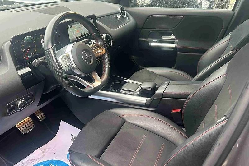 Usado Mercedes GLA180 116 HP (85 kW) 2022 Cinzento SUV