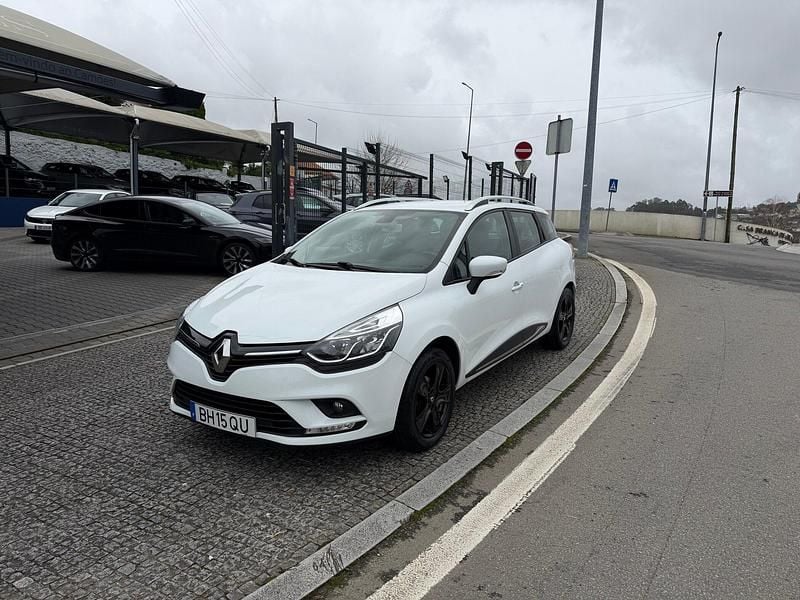 Usado Renault Clio GrandTour Dynamique 90 HP (66 kW) 2020 Branco Carrinha