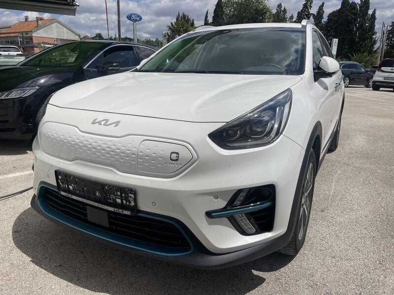 Branco Usado 2022 Kia e-Niro Spirit SUV | € 25.750 (Preço justo) - Imagem 1/4