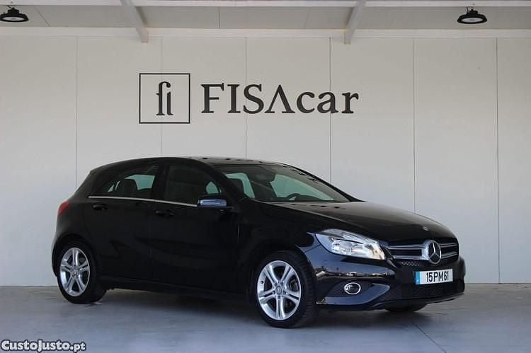 Preto Usado 2014 Mercedes A180 Urban Citadino | € 16.900 (Preço justo) - Imagem 1/1