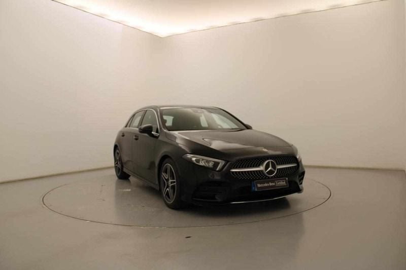 Preto Usado 2022 Mercedes A180 Citadino | € 33.990 (Preço justo) - Imagem 1/4
