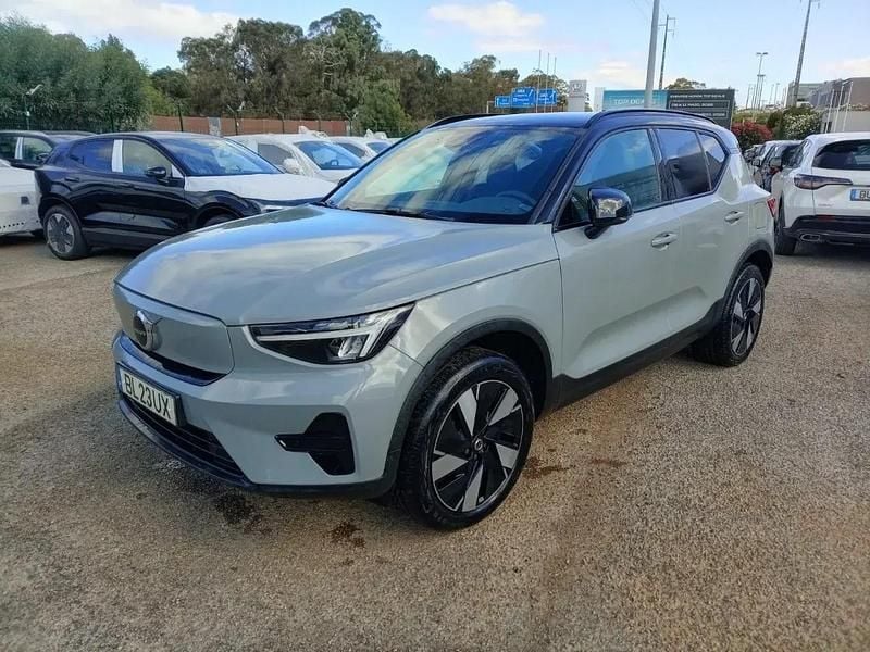 Cinzento Usado 2024 Volvo XC40 Core SUV | € 45.900 (Preço justo) - Imagem 1/4