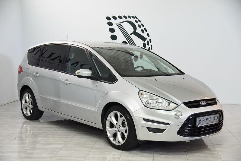 Usado Ford S-MAX S 163 HP (119 kW) 2012 Cinzento Monovolume