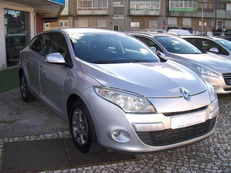 Cinzento Usado 2010 Renault Mégane GrandTour Carrinha | € 5.950 (Preço justo) - Imagem 1/4