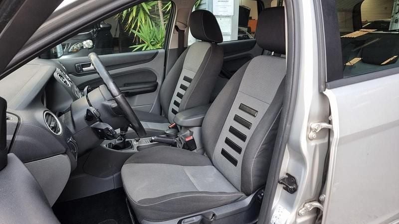 Usado Ford Focus 109 HP (80 kW) 2008 Cinzento Carrinha