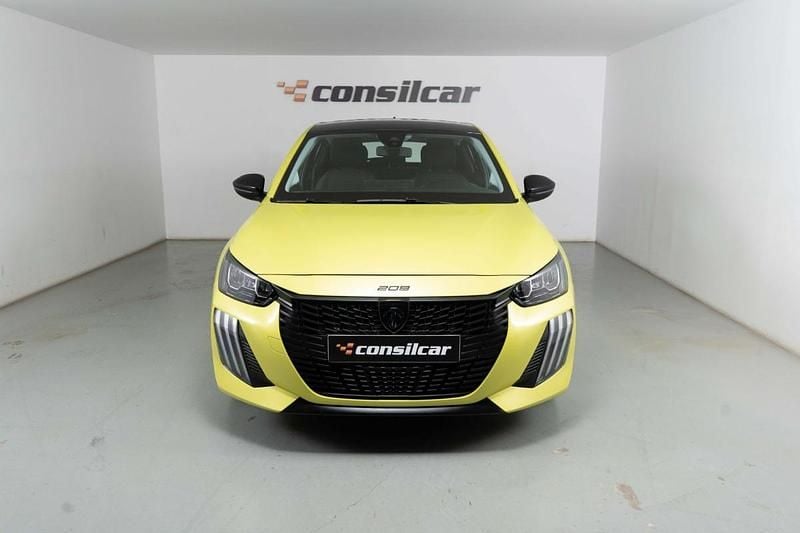 Usado Peugeot 208 Active 101 HP (74 kW) 2024 Amarelo Citadino