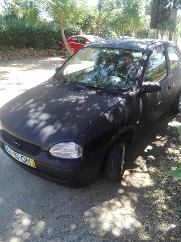 Preto Usado 2000 Opel Corsa Carrinha | € 1.990 - Imagem 1/4