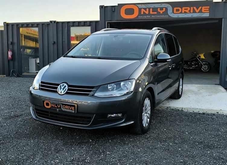 Cinzento Usado 2019 VW Sharan Monovolume | € 24.499 (Preço justo) - Imagem 1/4