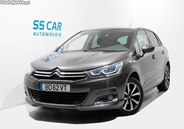 Cinza Usado 2018 Citroën C4 Feel Citadino | € 9.990 (Preço justo) - Imagem 1/1
