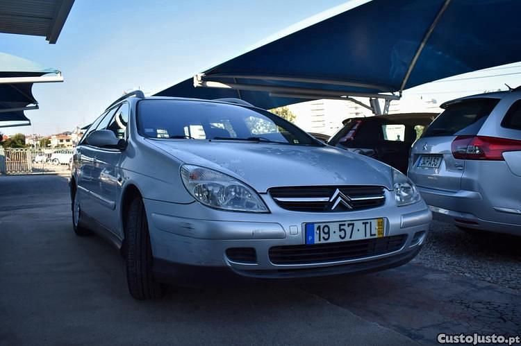 Cinza Usado 2002 Citroën C5 Carrinha | € 1.450 - Imagem 1/1