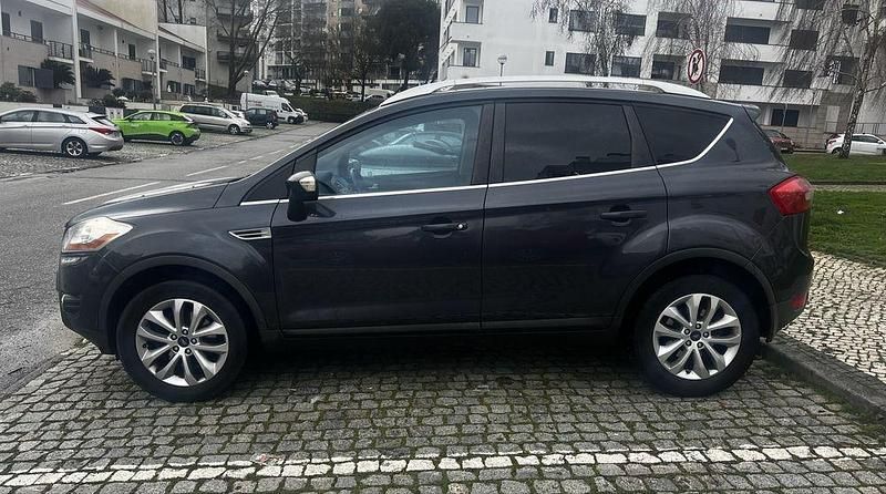 Usado Ford Kuga Titanium 136 HP (100 kW) 2008 SUV