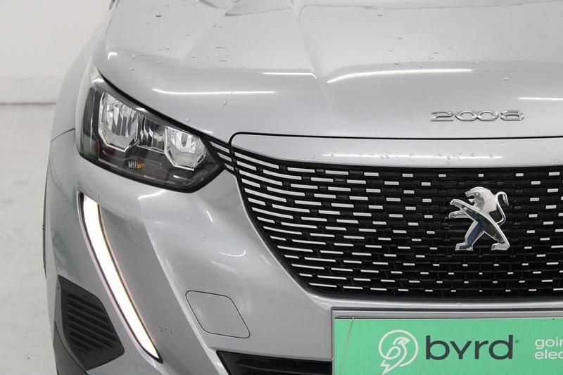 Usado Peugeot e-2008 Allure 100 kW (136 HP) 2023 Cinza SUV