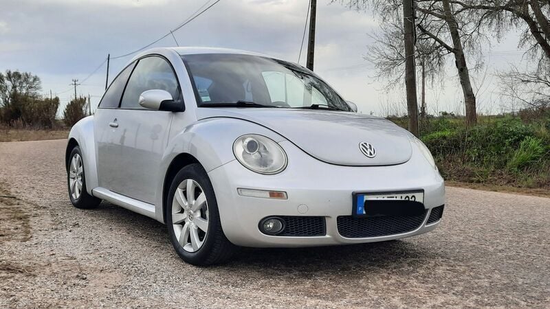 Usado VW Beetle 90 HP (66 kW) 2008 Cinzento Citadino