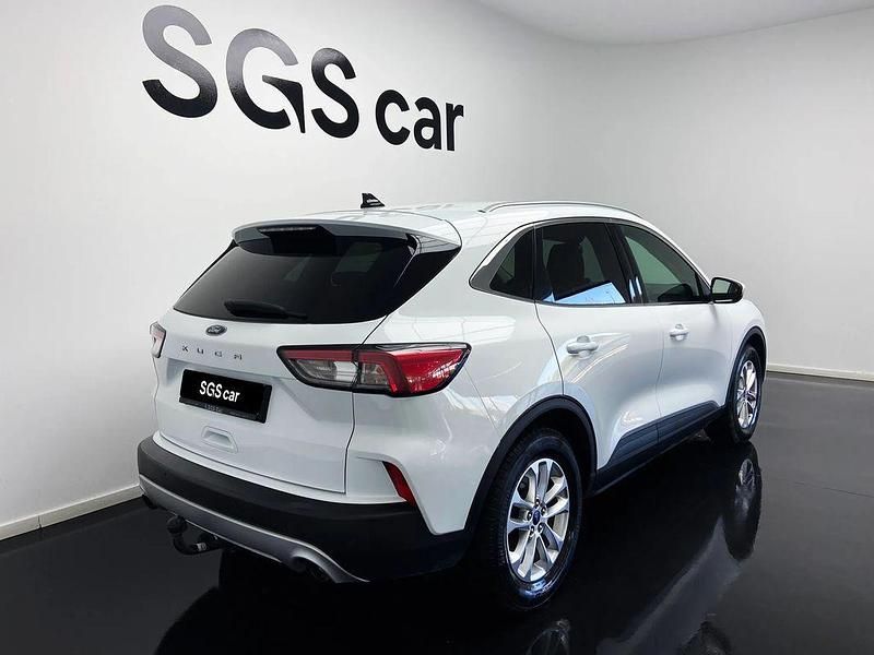 Usado Ford Kuga Titanium 120 HP (88 kW) 2020 Branco SUV