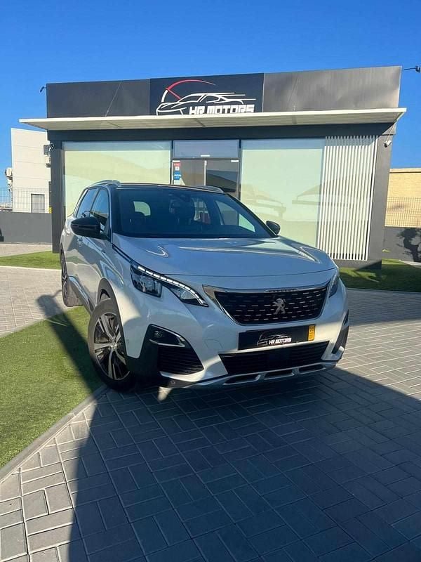 Usado Peugeot 5008 GT-line 130 HP (95 kW) 2020 Branco Monovolume