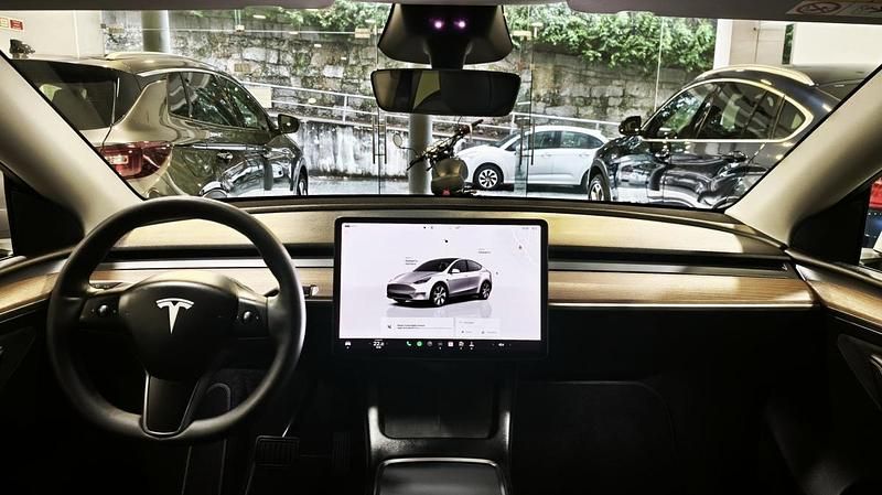 Usado Tesla Model Y 219 kW (299 HP) 2024 Branco SUV