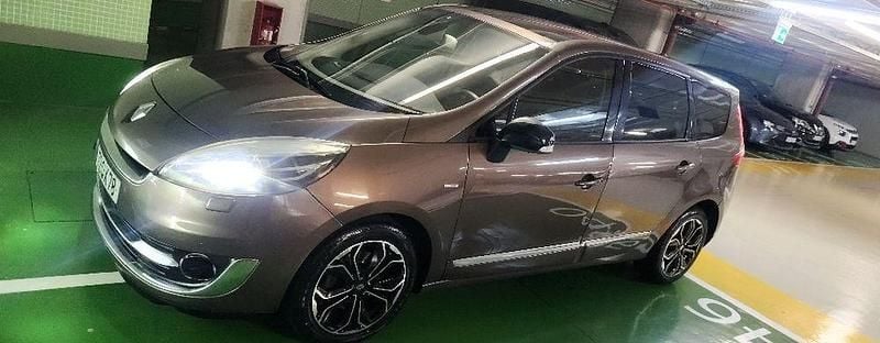 Usado 2012 Renault Scénic III Monovolume | € 8.000 (Preço justo) - Imagem 1/4