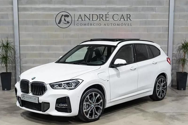 Branco Usado 2021 BMW X1 SUV | € 32.950 - Imagem 1/4