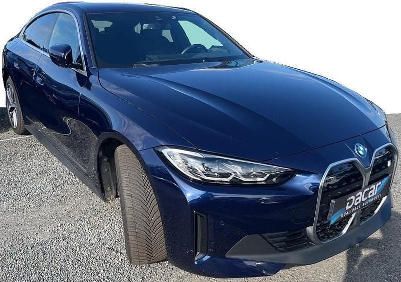 Azul Usado 2023 BMW i4 Sedan | € 39.999 (Super Preço) - Imagem 1/4