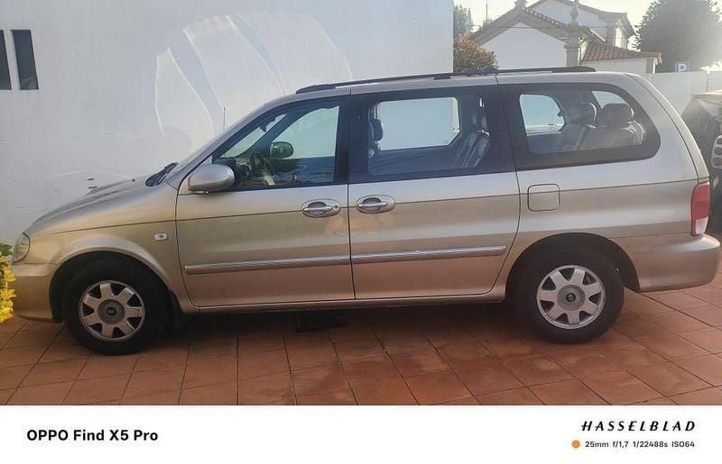 Usado 2002 Kia Carnival EX Monovolume | € 3.900 - Imagem 1/4