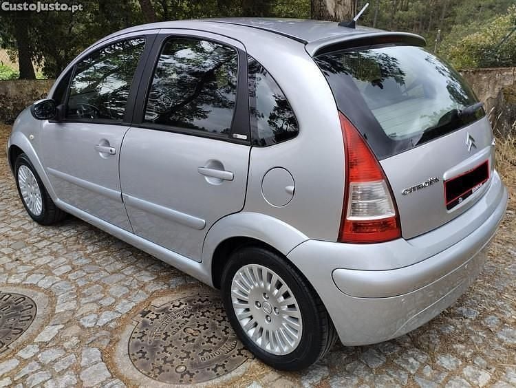 Cinza Usado 2008 Citroën C3 Exclusive Citadino | € 5.000 (Preço justo) - Imagem 1/1
