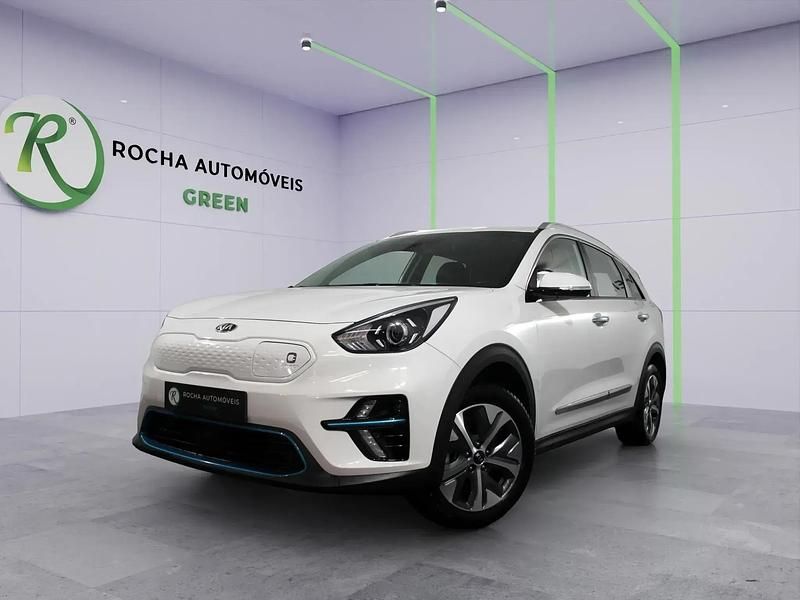 Branco Usado 2021 Kia e-Niro SUV | € 24.499 (Preço justo) - Imagem 1/4