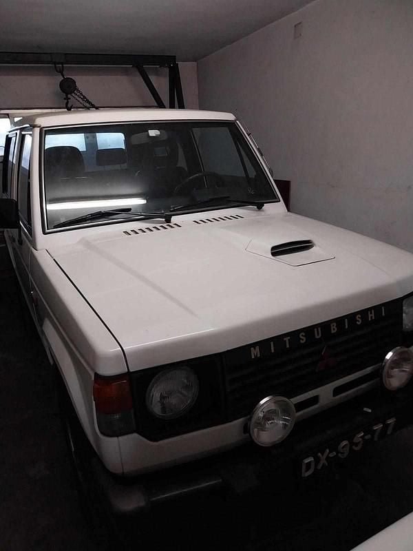 Branco Usado 1990 Mitsubishi Pajero SUV | € 5.500 - Imagem 1/3
