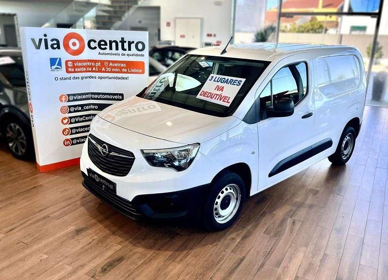 Usado Opel Combo Enjoy 102 HP (75 kW) 2022 Branco Monovolume