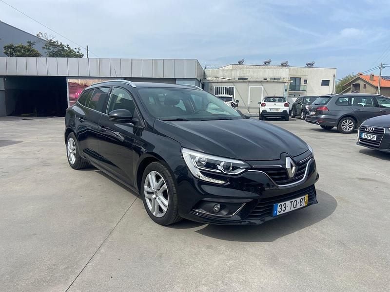Preto Usado 2017 Renault Mégane IV LIMITED Sedan | € 9.900 (Preço justo) - Imagem 1/4