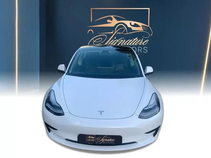 Branco Usado 2020 Tesla Model 3 Standard Range Plus Sedan | € 25.900 (Preço justo) - Imagem 1/4