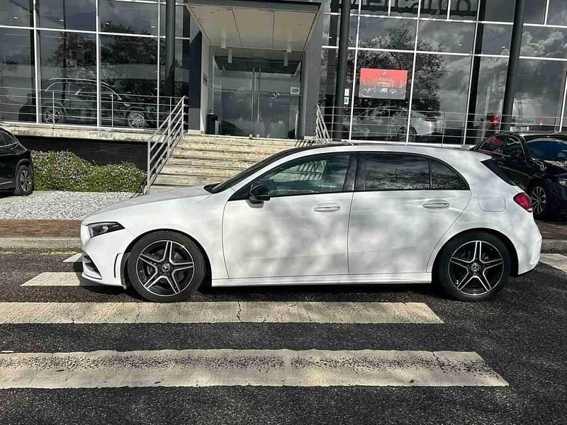 Usado Mercedes 180 116 HP (85 kW) 2019 Branco Sedan