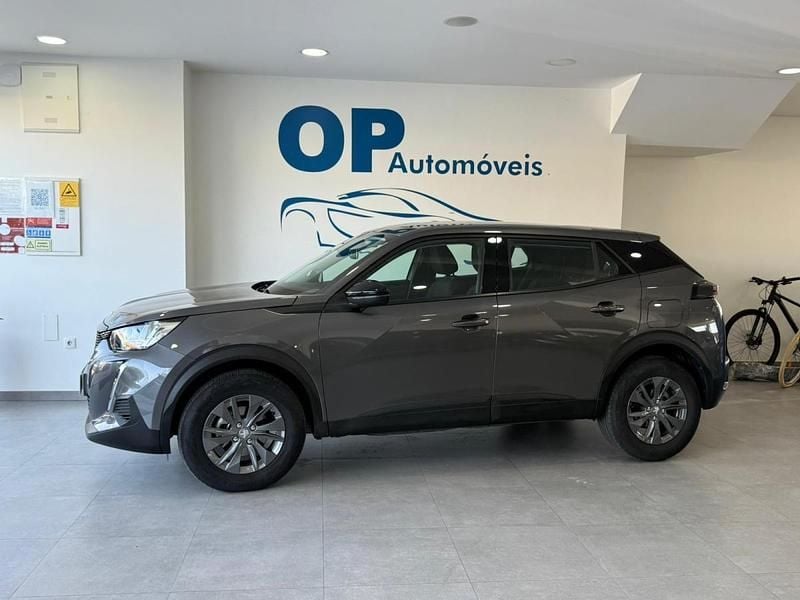 Cinza Usado 2022 Peugeot 2008 Active SUV | € 22.450 (Preço justo) - Imagem 1/4