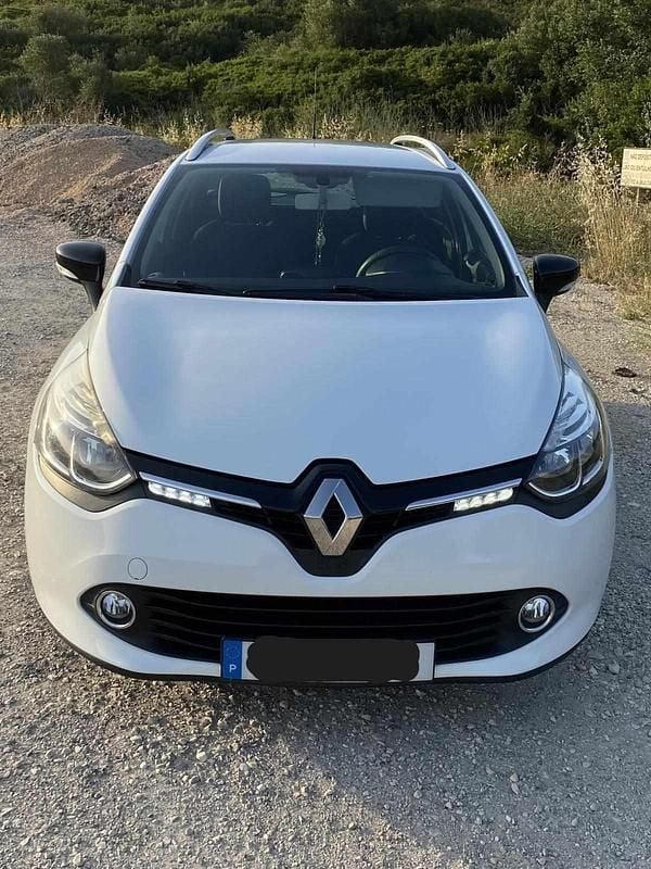Branco Usado 2014 Renault Clio IV Carrinha | € 12.100 (Preço justo) - Imagem 1/4